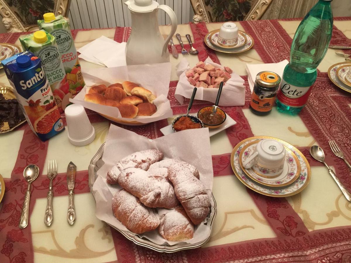 Bed and Breakfast Colazione Da Lolly Neapel Exterior foto
